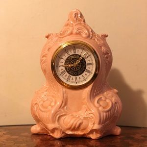 beautiful vintage Kentocs mantle clock